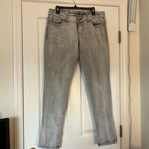 Guess jeans size 32, gray wash/ acid wash, skinny jeans.